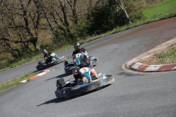 karting-055D6AB369-E60C-8FA4-9F8E-DAA3A2A702A2.jpg